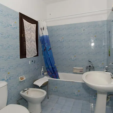 Seafront With 2 Bedrooms In Сasa de vacaciones Naousa (Paros)