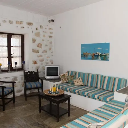 Сasa de vacaciones Seafront With 2 Bedrooms In Naousa (Paros)